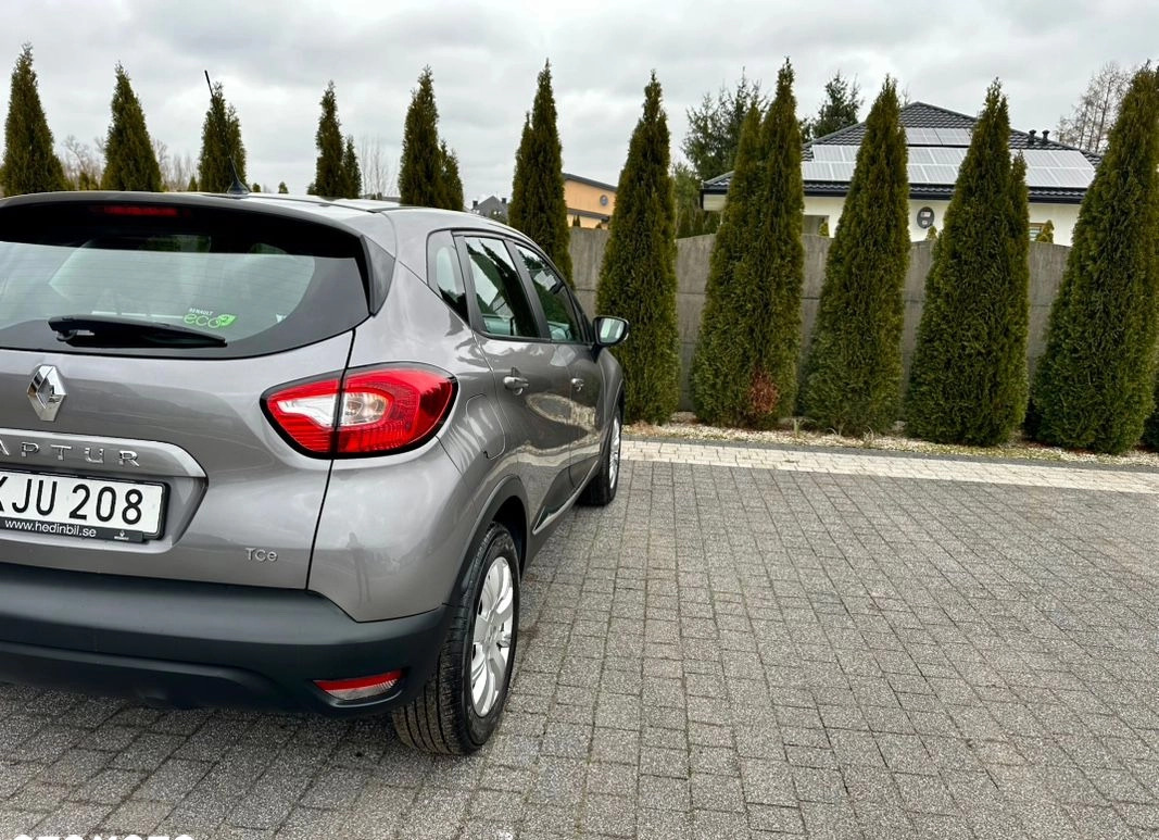 Renault Captur cena 32900 przebieg: 238650, rok produkcji 2016 z Szydłowiec małe 211